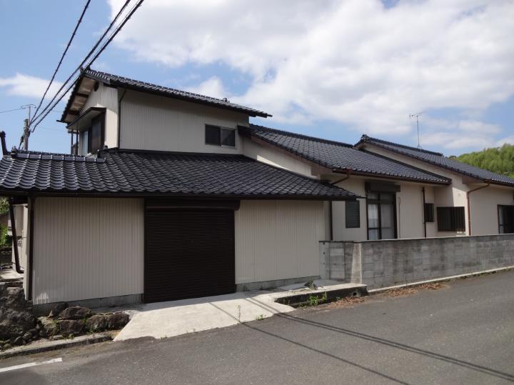 屋根外壁塗装なら湧水町のリビング亀沢へ!