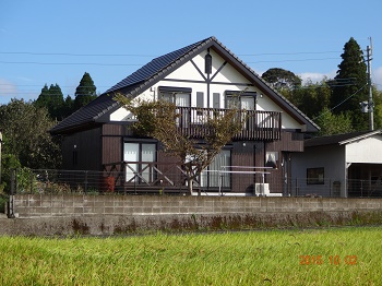 屋根外壁塗装なら　湧水町のリビング亀沢　伊佐市　霧島市　姶良市　えびの市